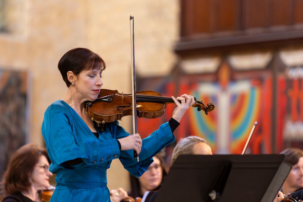 Baroque Camerata Evensong with Madeleine Easton
